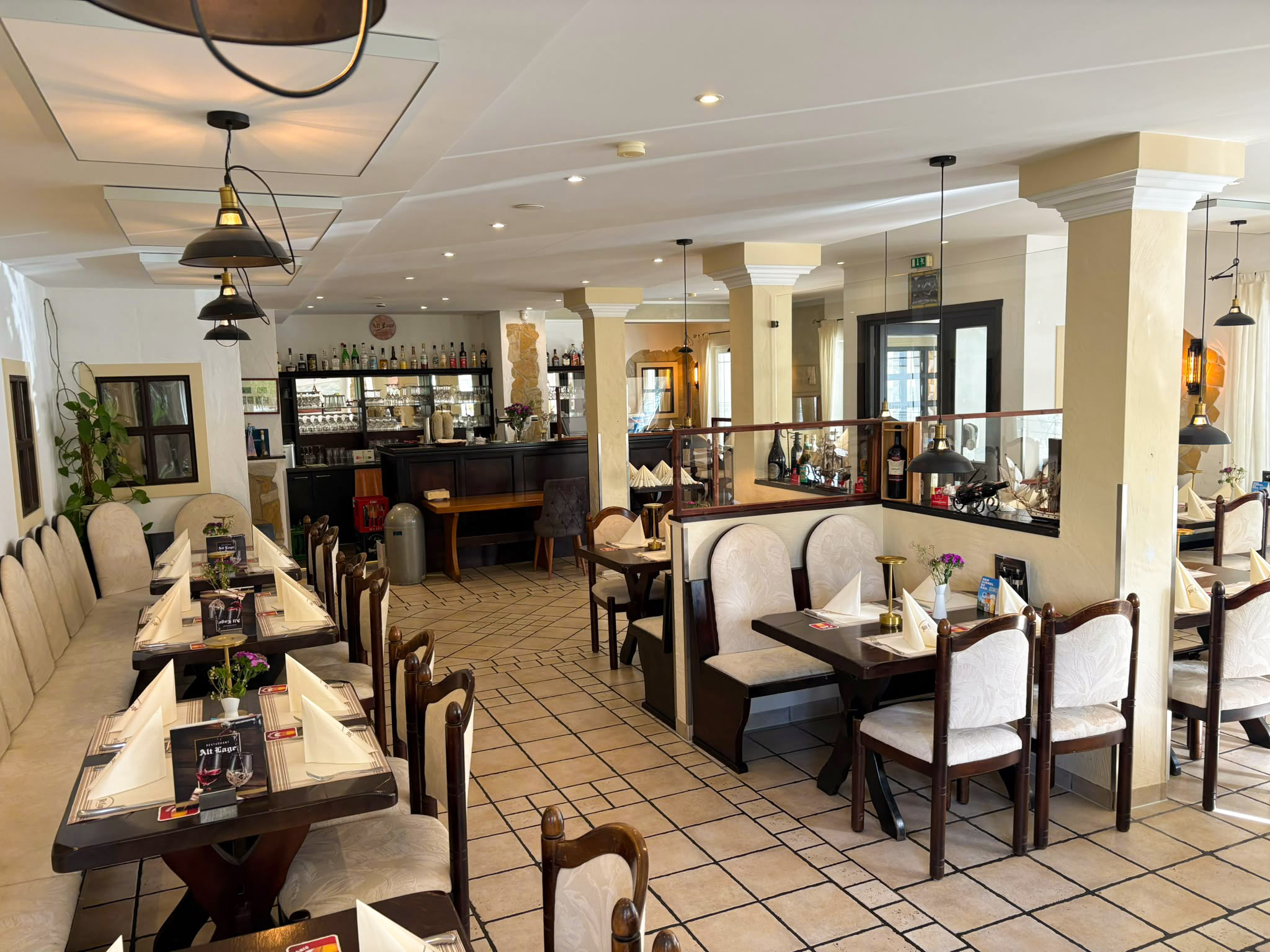 Alt-Lage-Restaurant-4