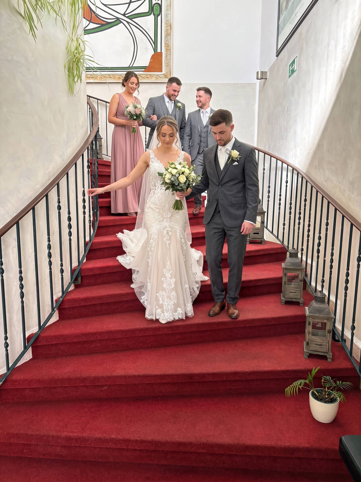 Alt-Lage-Treppen-Brautpaar-Hochzeit